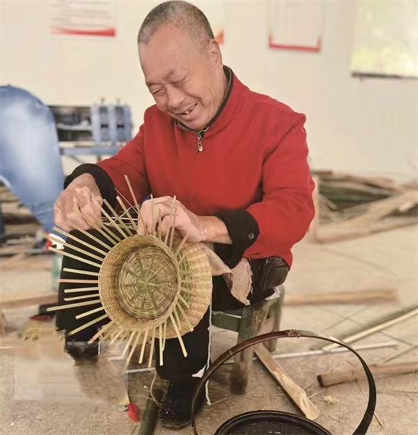 竹讯头条｜洛阳市栾川县赤土店镇通过“党支部+合作社+群众”模式助力群众就业