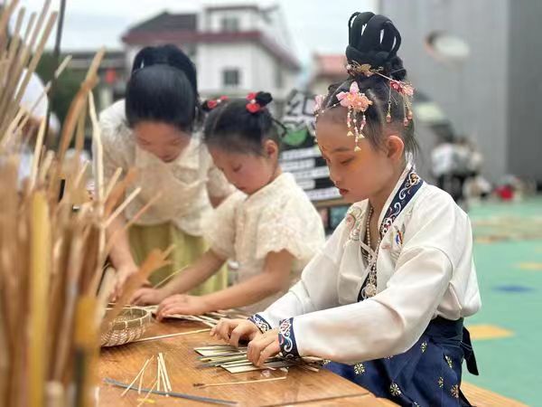 竹讯头条｜三明市三元区洋溪中心幼儿园开展了“欢庆六一 “竹”梦童年暨第五届竹制品博览会”主题活动